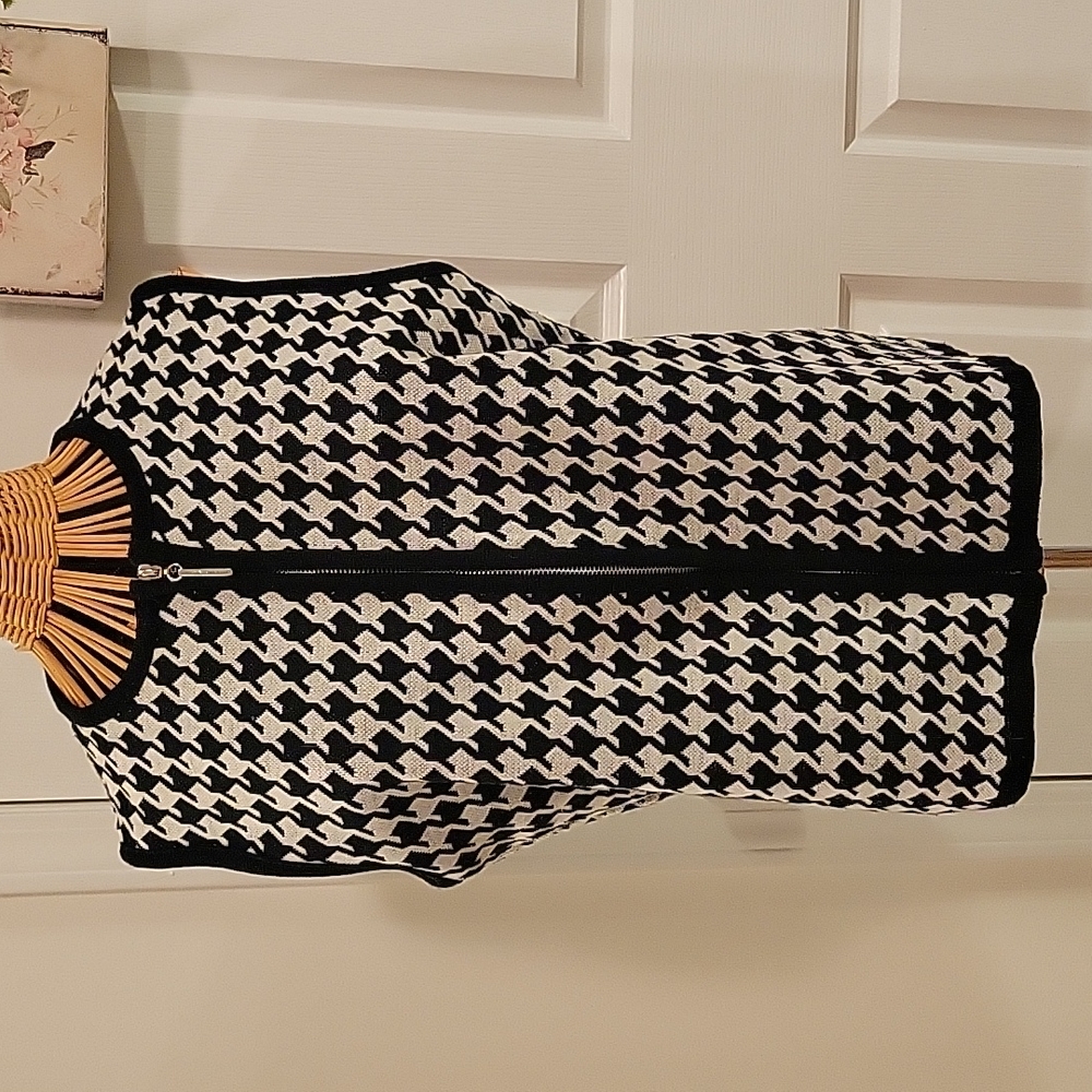 Houndstooth Sweater Vest by Karen Lessly